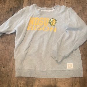 Womens XL NDSU sweatshirt